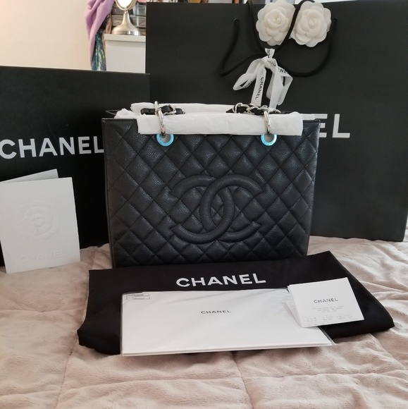 CHANEL Handbags - Chanel Large Grand Tote